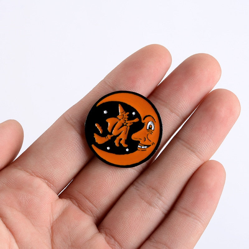 Halloween Pumpkin Ghost Metal Enamel Brooch Cute Cat Broom Moon Witch Coffee Cup Badge Pin Fun Trendy Costume Jewelry Gift BUDS