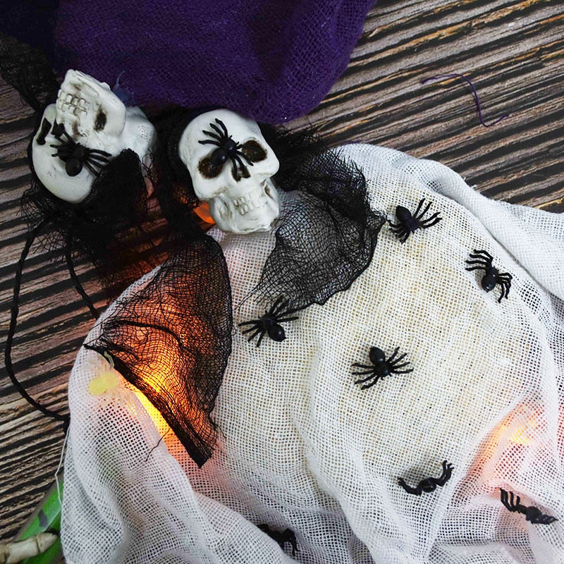 50pcs Mini Luminous Spiders Scary Props Halloween Decoration Glow In The Dark for Haunted House Bar Party Decor Simulation Toys