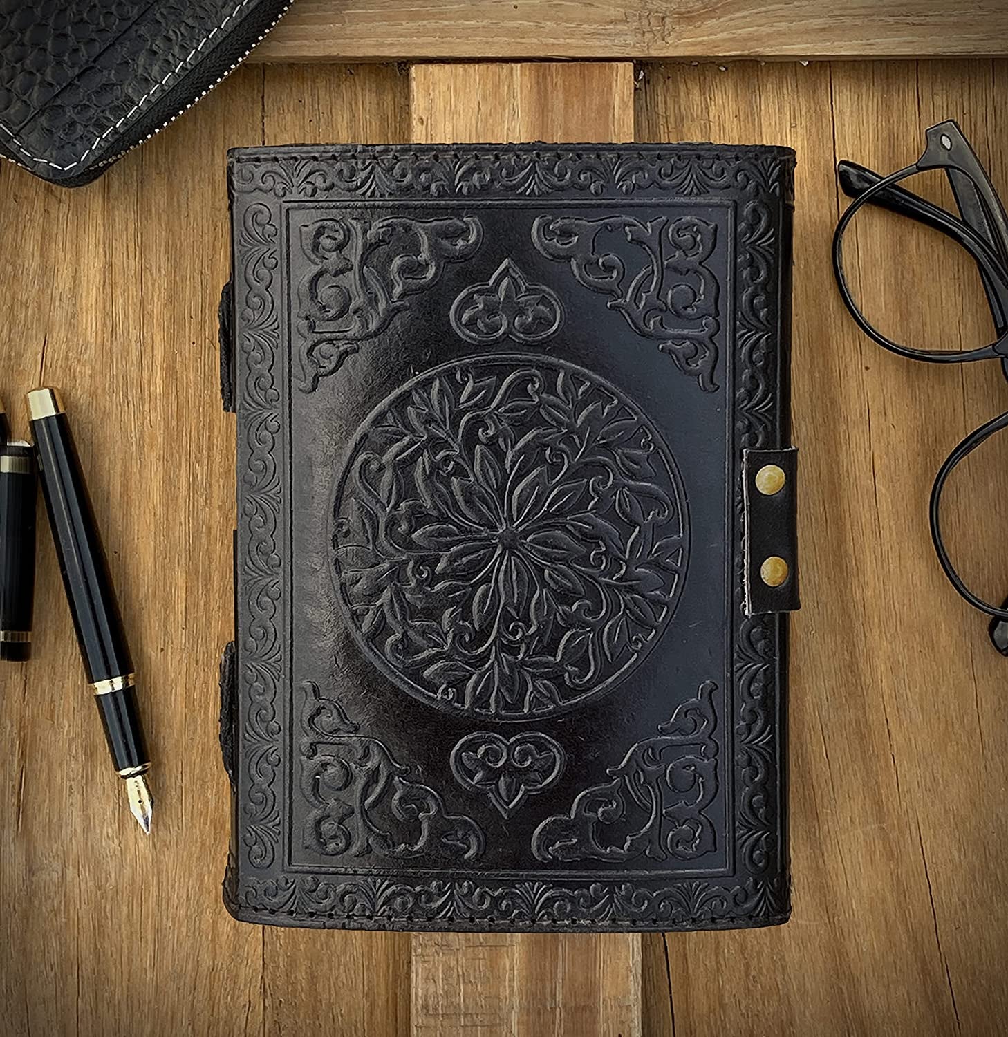 Large Leather Journal for Women Handmade Witch Stone Triple Moon New Embossed Vintage Journal Antique Rustic Deckle Paper 9X6 Inches, Grimoire Journal, Book of Shadows, Sketchbook & Writing Notebook